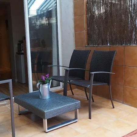 Guest house Good-home Paseo De Gracia 2*