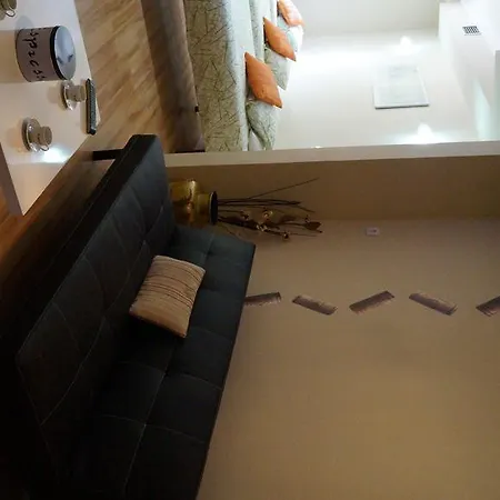 Guest house Good-home Paseo De Gracia 2*
